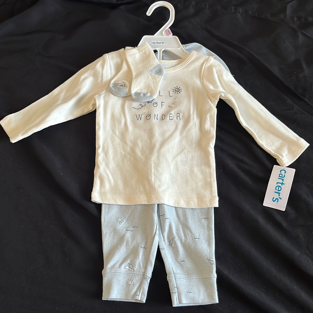 Carters boys 9 months 4 pcs set